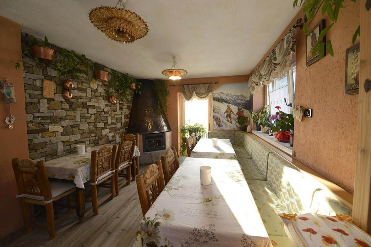 Bed and Breakfast Garni La Genziana Тему Екстер'єр фото